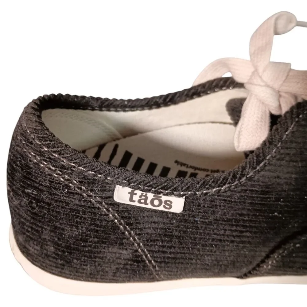 Taos Guest Star Sneakers Womens 7 Black Corduroy Lace Up Walking Shoes